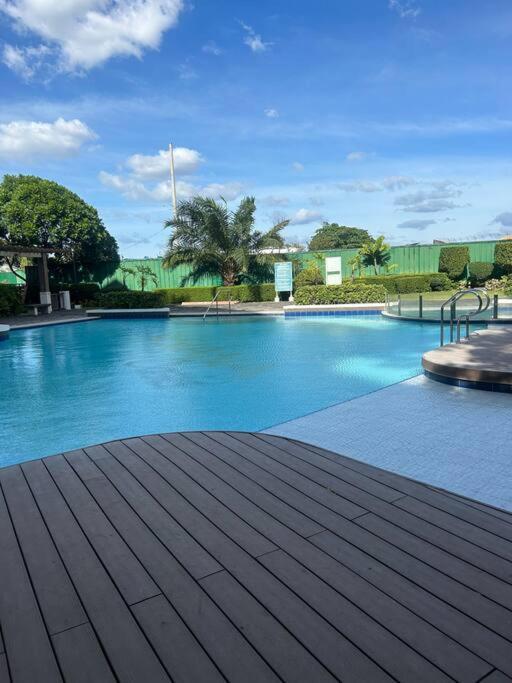 Appartement Modern Oasis: Pool + Netflix à Manille Extérieur photo